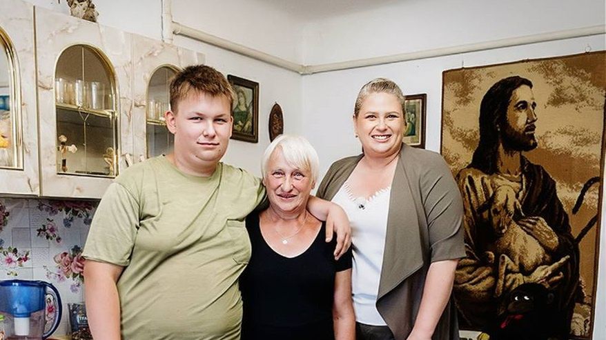 Michał i jego babcia mają wyremontowany dom