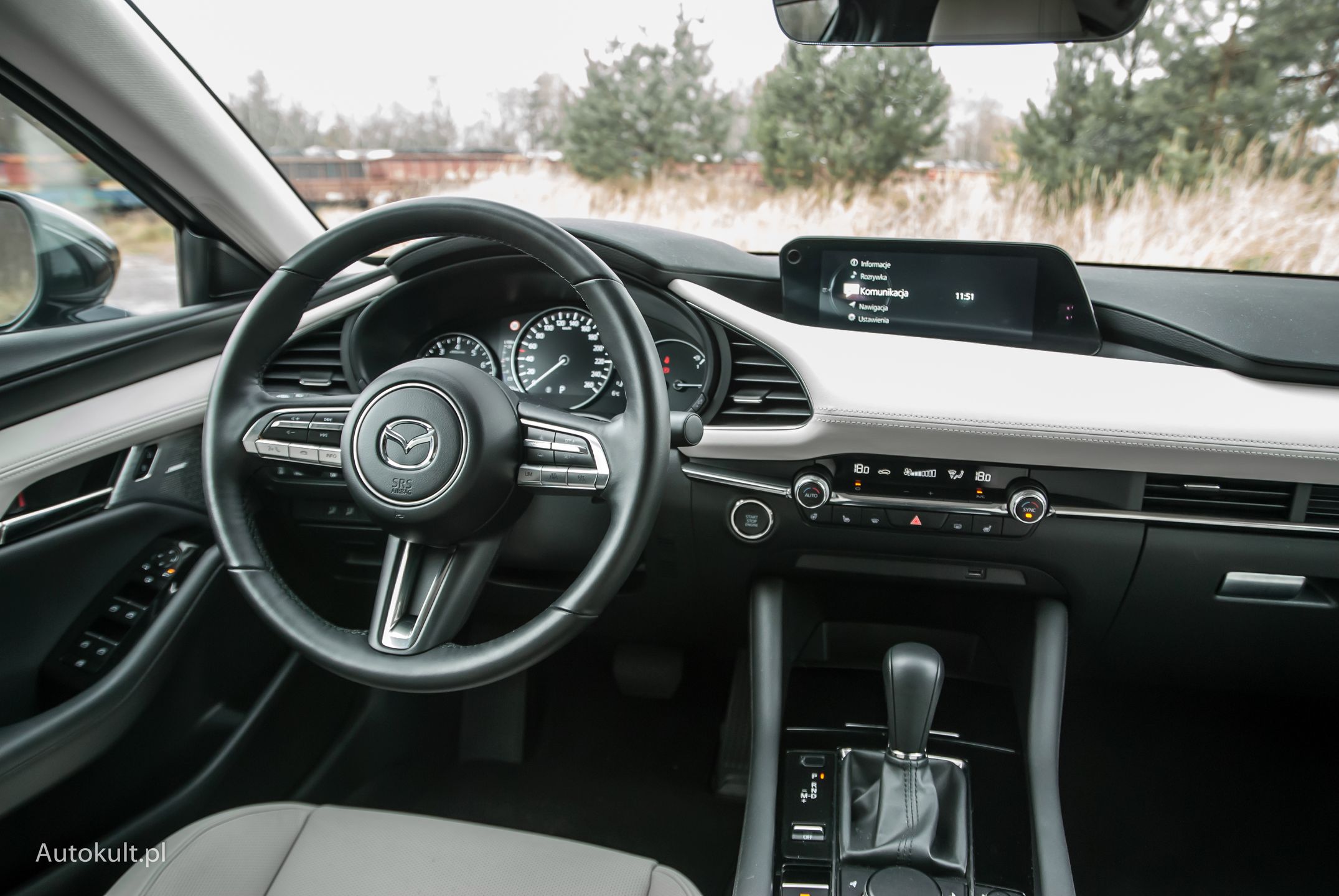 Mazda 3 - wnętrze