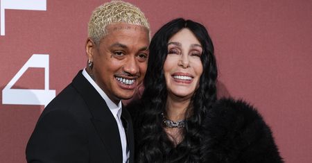 Jest 40 lat starsza. Cher komentuje nowy związek