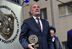 Macierewicz straszy Polaków powszechną służbą wojskową