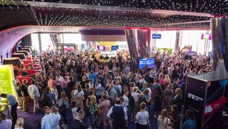 Janina Bąk, Marcin Prokop, Martyna Zastawna i ponad 100 wybitnych ekspertów. Znamy szczegółową agendę Forum IAB 2023