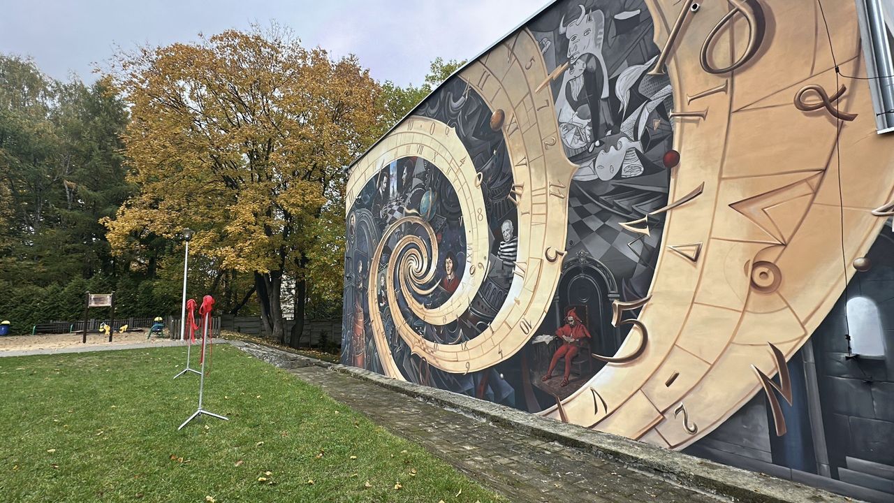 Częstochowa: Mural Sętowskiego. Zobacz najnowsze dzieło mistrza surrealizmu
