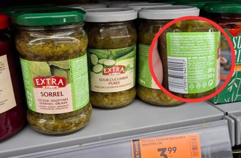 Przeczytałam skład i włożyłam do koszyka pięć słoików. Perełka z marketu za 4 złote