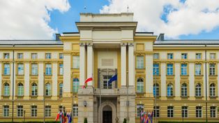 Poczesna: Pojechali do Warszawy bronić swojej gminy. Mieszkańcy Poczesnej protestowali pod KPRM
