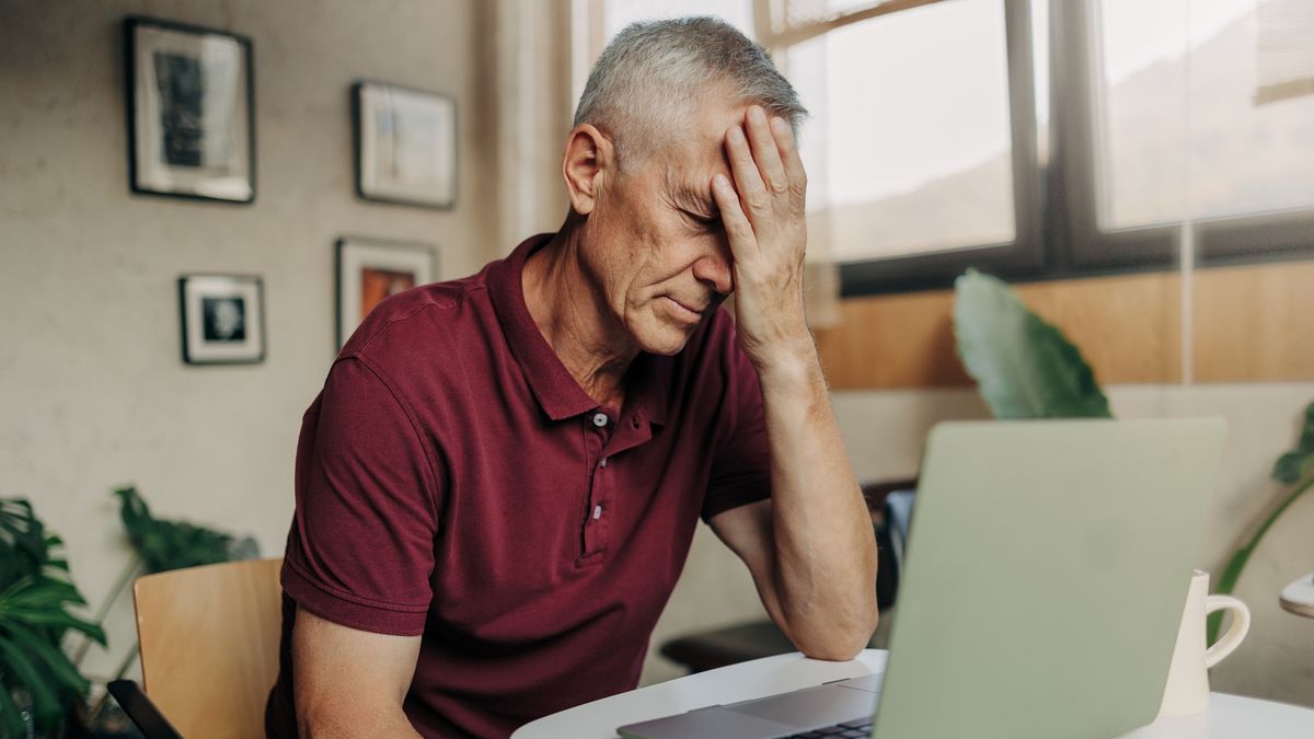 Tired mature man uses laptop
Tired mature man uses laptop
Olga Pankova