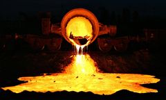 Koszmarny wypadek w Hucie Łaziska. Zwęglone ciało leżało koło pieca