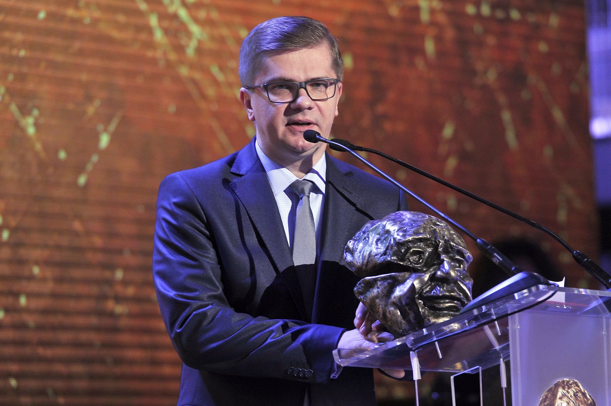 Borys Szyc pozwał Sylwestra Latkowskiego. Znamy szczegóły