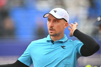 Jan Zieliński i Sander Gille od zwycięstwa rozpoczęli udział w tenisowym turnieju rangi 1000 w Rzymie