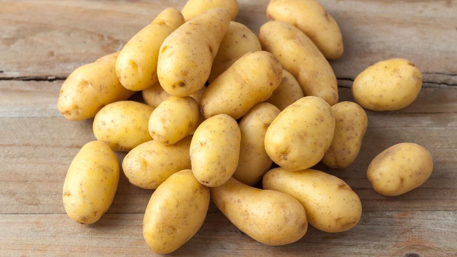 co się stanie, jeśli włożysz połówki ziemniaka do skarpet