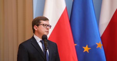 Szef Centrum Informacyjnego Rządu dorabia w litewskiej spółce. "Polityczna synekura"