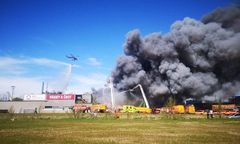 Ogromny pożar w Ostrawie. Słup dymu widoczny nawet na Śląsku