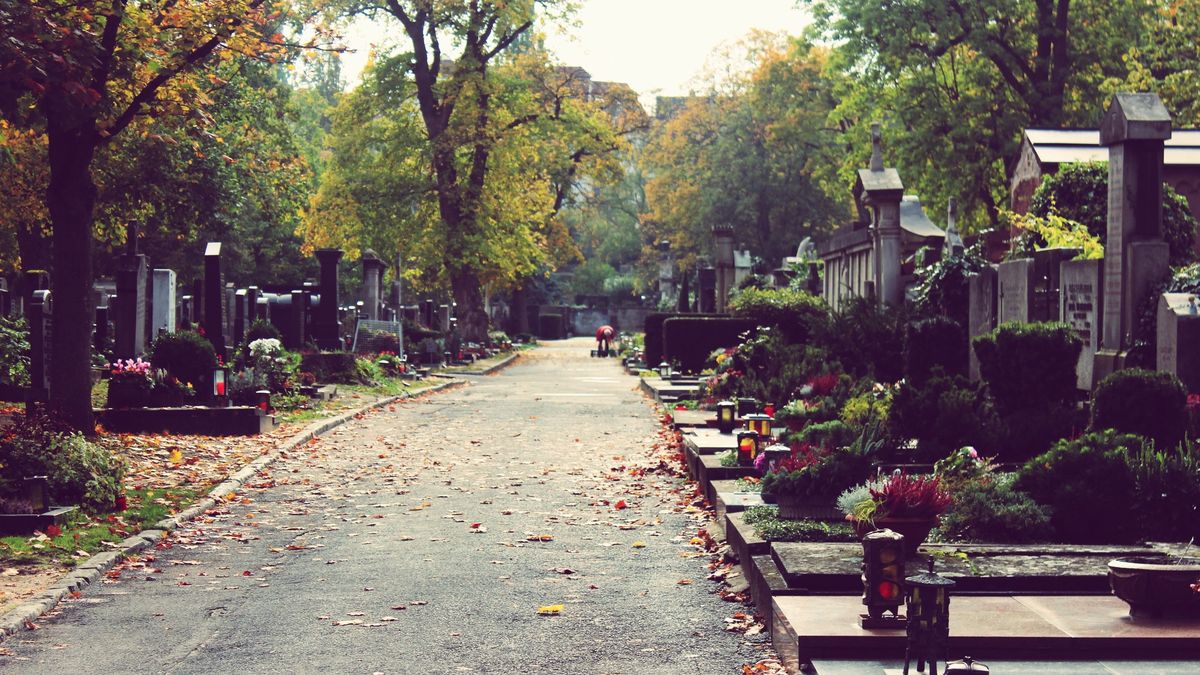 Ceny na cmentarzach są zaskakująco wysokie 