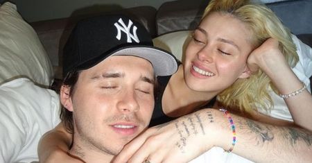 Nicola Peltz świętuje Paschę, wpijając się w usta Brooklyna Beckhama! "Życie małżeńskie" (FOTO)