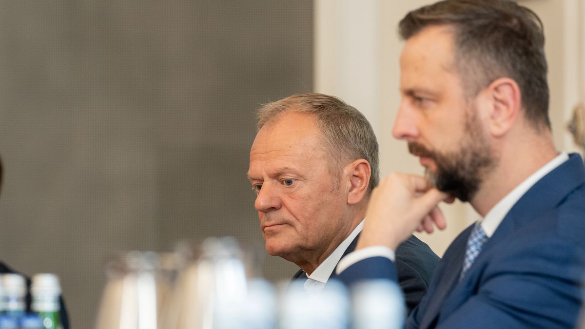 WARSAW, POLAND - 2024/07/08: Prime Minister Donald Tusk seen during the National Security Council meeting. The meeting of the National Security Council convened by President Andrzej Duda began on Monday morning. It takes place before the departure of the Polish delegation to Washington, D.C., for the NATO summit. In the meeting participated, among others, Prime Minister Donald Tusk, Deputy Prime Minister and Minister of National Defense Wladyslaw Kosiniak-Kamysz, Minister of Foreign Affairs Radoslaw Sikorski, Chief of the General Staff General Wieslaw Kukula, Deputy Speakers of the Polish Parliament Wlodzimierz Czarzasty and Piotr Zgorzelski, Speaker of the Senate Malgorzata Kidawa-Blonska, Chairman of the PiS club, former Minister of National Defense Mariusz Blaszczak, Head of the Chancellery of the Prime Minister Jan Grabiec, and Head of the Chancellery of the President Malgorzata Paprocka. (Photo by Marek Antoni Iwanczuk/SOPA Images/LightRocket via Getty Images)