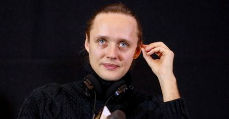 Bartosz Bielenia uczy się białoruskiego. Zagra wstrząsającą rolę