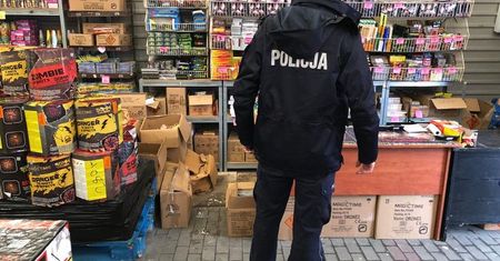 Policjanci w Biedronce i innych dyskontach. Patrole już wyszły na miasto