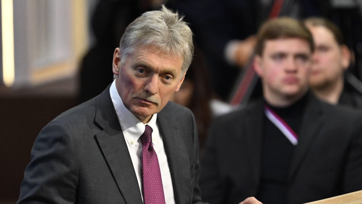 Putin takes part in live annual press conference in Russian capital
MOSCOW, RUSSIA - DECEMBER 19: Kremlin Spokesman Dmitry Peskov moderates Russian President Vladimir Putin's annual special televised question-and-answer session and year-end news conference, held at the Gostiny Dvor trade and exhibition center in Moscow, Russia, on December 19, 2025. Sefa Karacan / Anadolu/ABACAPRESS.COM 
Dostawca: PAP/Abaca
AA/ABACA
Putin Vladimir, Vladimir Putin