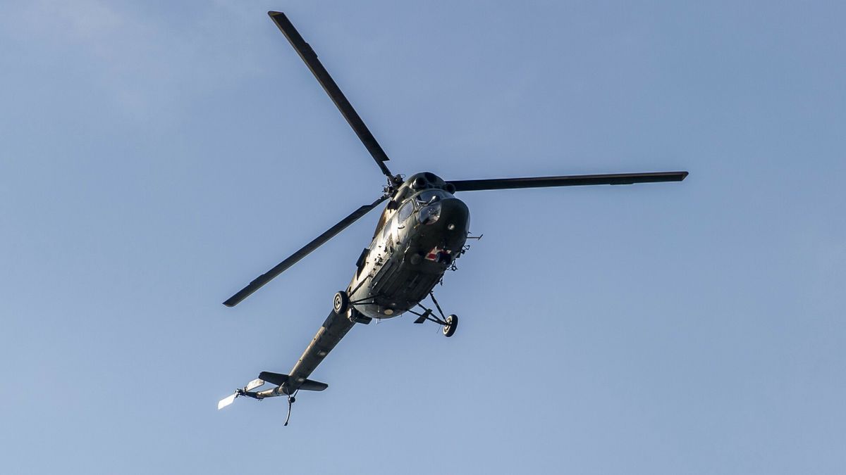 Śmiglowiec wojskowy Mi-2