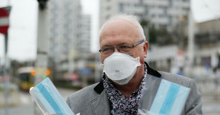 Prof. Krzysztof Simon otrzymuje groźby. Sprawą zajęła się policja