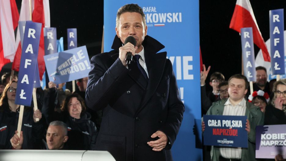 Debaty w Ko?skich
Fot. Wojciech Olkusnik/East News, 11.04.2025. Prezydencka kampania wyborcza. Debata przedwyborcza w Konskich, w miejscowej hali gimnastycznej. Sztab kandydata KO Rafala Trzaskowskiego zaprosil do debaty kontrkandydata - Karola Nawrockiego (PiS). Spotkanie maja transmintowac trzy ogolnopolskie telewizje. Chec udzialu w debacie zglosili tez inni kandydaci.
N/z: Rafal Trzaskowski na wiecu pod debacie
Wojciech Olkusnik
