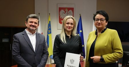 Urzędniczka traci stanowisko. W tle plagiat i proces sądowy