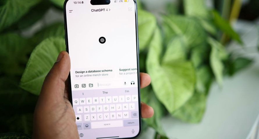 ChatGPT "steruje" zewnętrznymi aplikacjami. Na liście Spotify, Canva i Booking