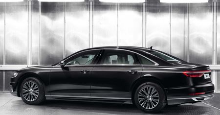 Audi A8 L Security to kuloodporna limuzyna, na którą nie wystarczy prawo jazdy kat. B