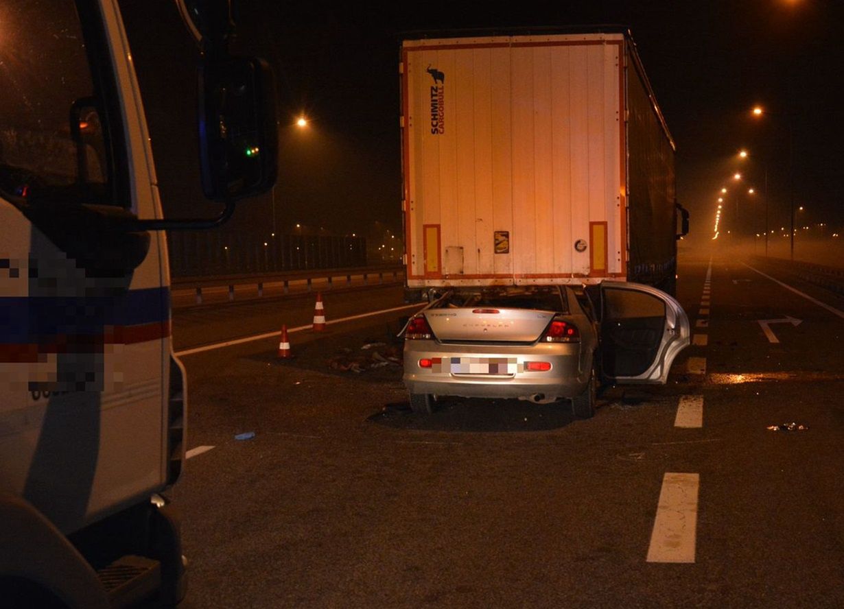 Tragedia na A4 pod Rzeszowem. Nie żyje 35-latek, który wjechał w ciężarówkę