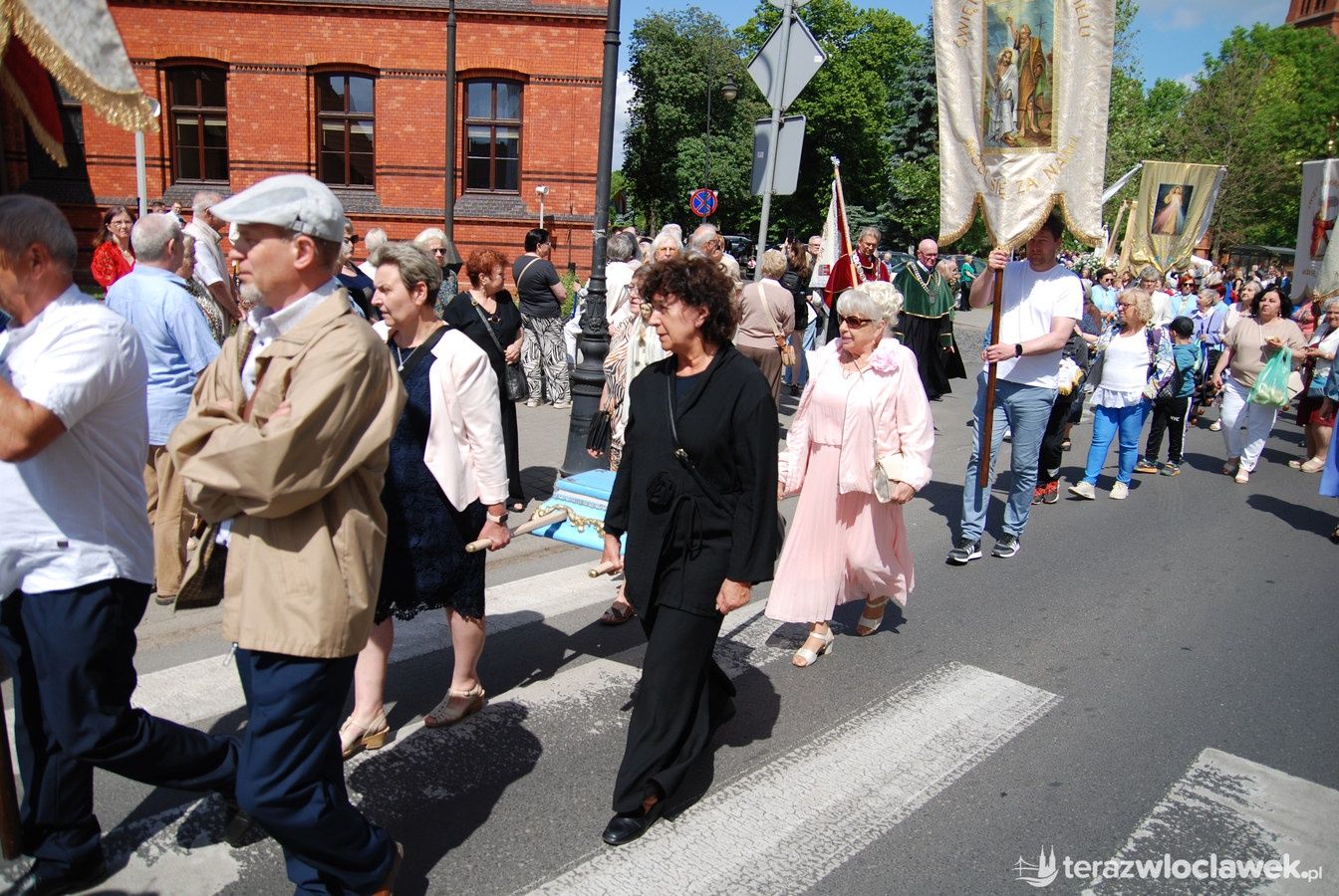 Miejska procesja Bożego Ciała przeszła ulicami Włocławka