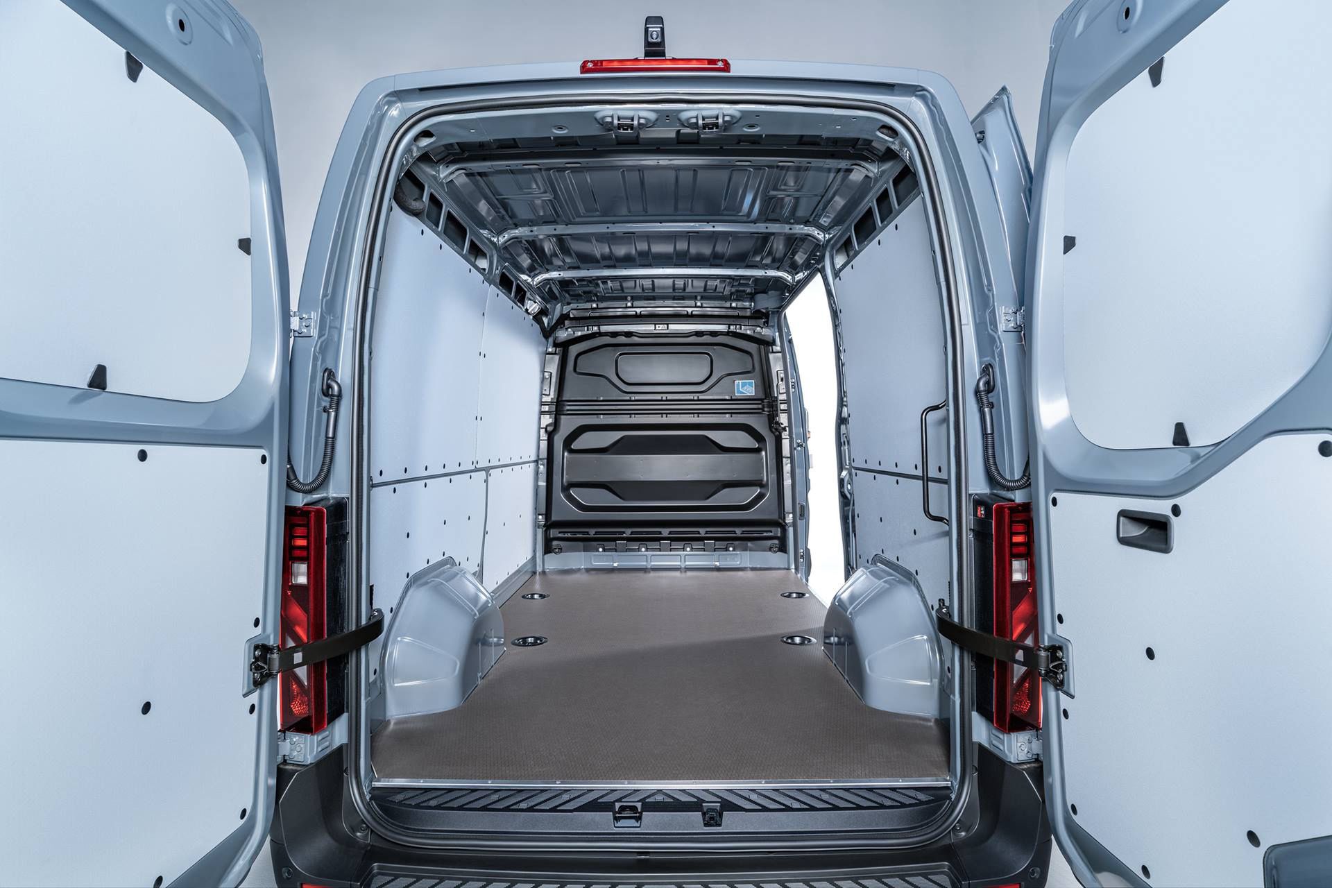 Nissan Interstar