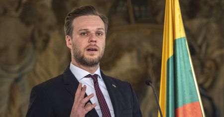 Litwa wydala ambasadora Rosji. "Przerażająca masakra w Buczy"
