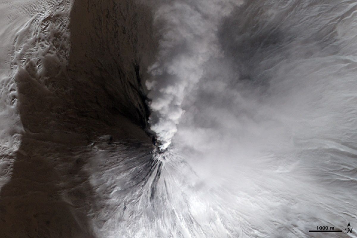 Erupcja Kluczewskiej Sopki w Rosji. To największy wulkan w Eurazji