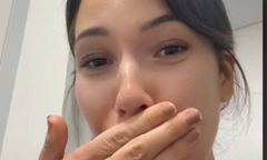 Znalazła to pod deską sedesową. Modelka krzyknęła z przerażenia