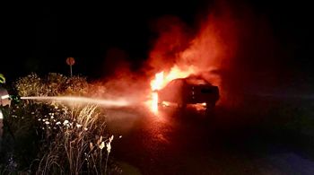Tragedia pod Warszawą. W samochodzie znaleziono zwęglone zwłoki