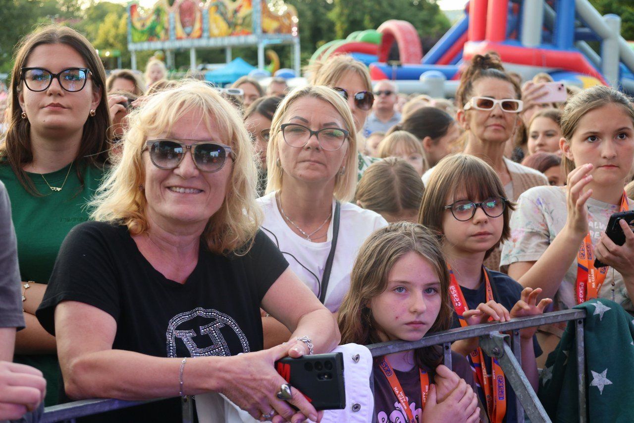 Grzegorz Hyży rozgrzał Gniezno. Tłumy na zakończenie weekendu z koncertami
