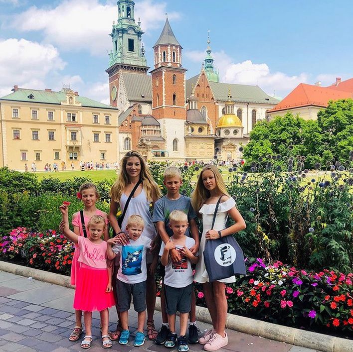 Izabella Łukomska-Pyżalska stara się łączyć wychowanie dzieci z pracą