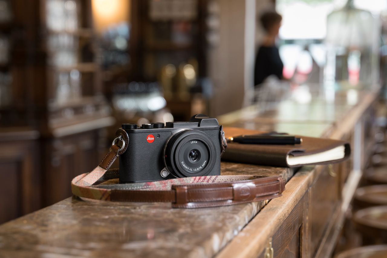 Leica CL - 24-megapikelowa matryca APS-C, rewelacyjny wizjer i tradycyjne sterowanie