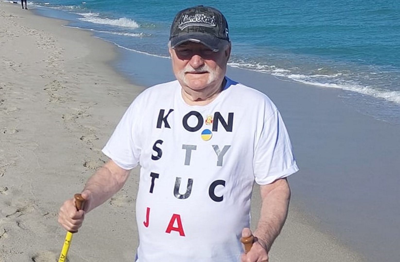 Wałęsa na plaży w Miami. "Tak powinna wyglądać emerytura"