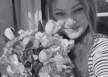 Zaczęło się od bólu w kolanie. Influencerka zmarła przez nowotwór