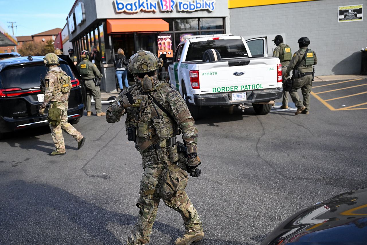 "Atmosfera strachu". Biskupi proszą Trumpa o gest na święta