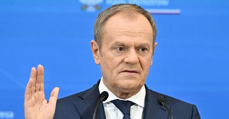 1000 zł dodatku do pensji. Rząd Donalda Tuska zdecydował