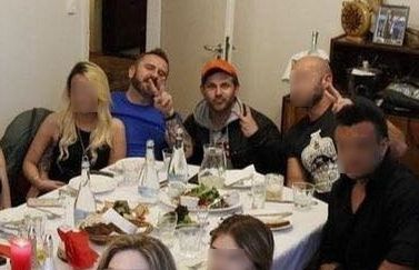 Antek Królikowski bawi się na urodzinach Liroya