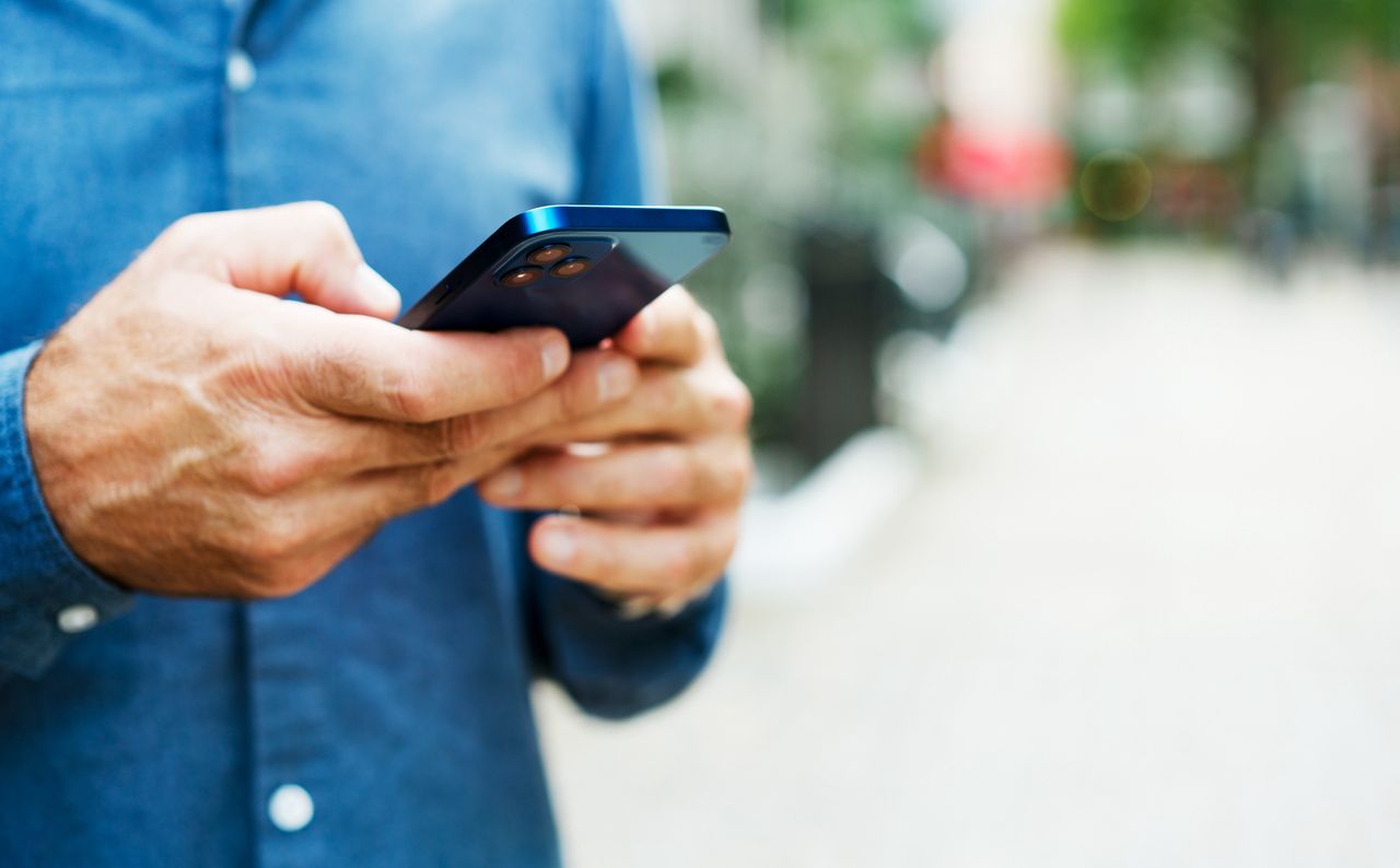 Ostrołęka: Mąż poprosił żonę o pieniądze za pośrednictwem Messengera. Okazało się, że to oszustwo