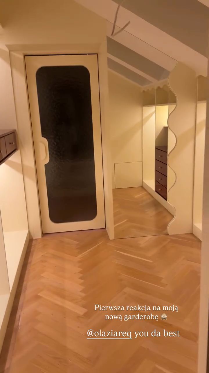 Garderoba w leśnym domu Julii Wieniawy