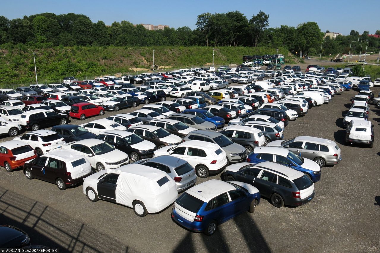 Wzrosła średnia cena sprzedaży nowych samochodów. To wina norm emisji spalin