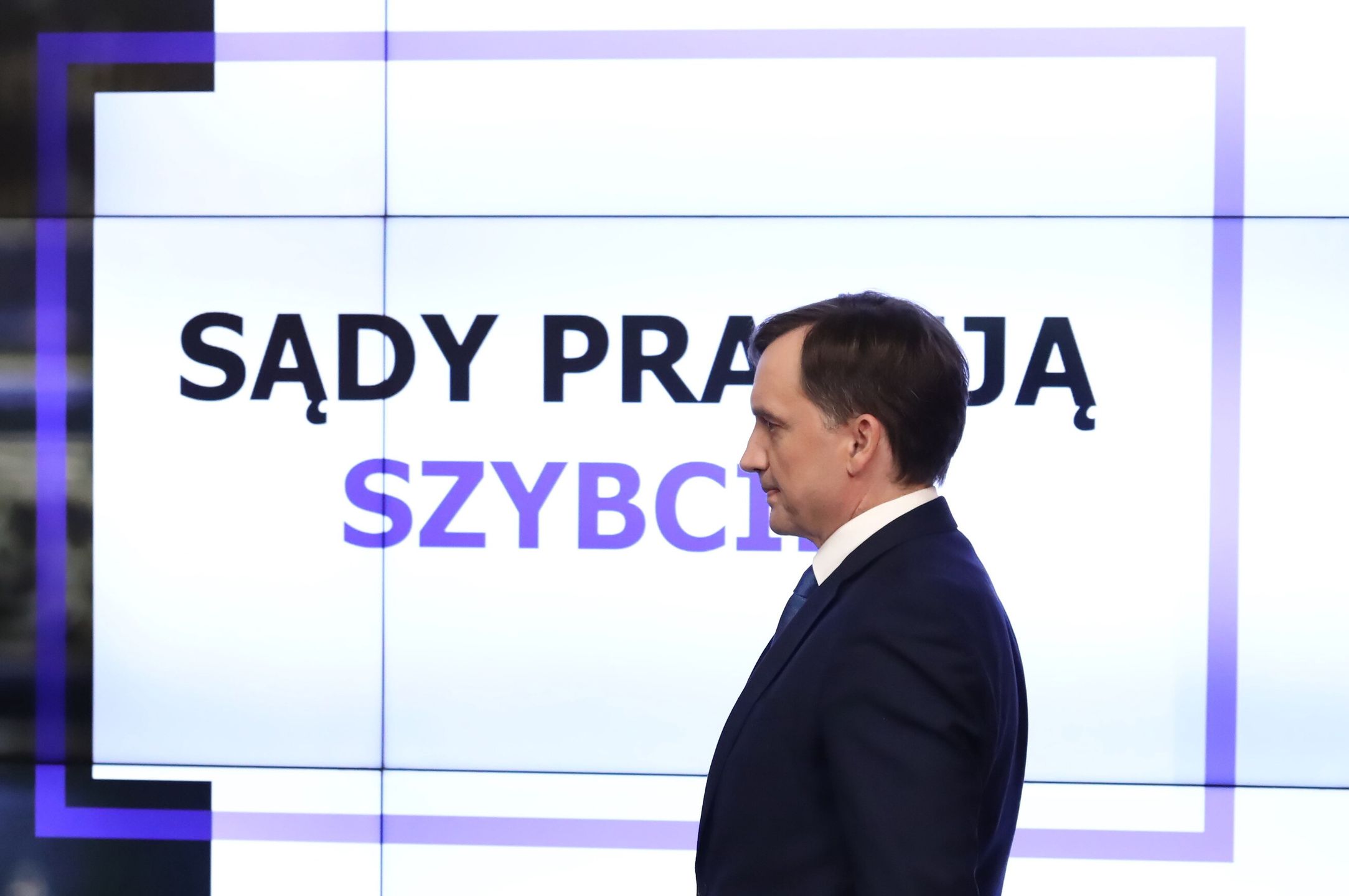 Warszawa, 13.05.2022. Minister sprawiedliwości, prokurator generalny Zbigniew Ziobro podczas konferencji prasowej w siedzibie Prokuratury Krajowej w Warszawie, 13 bm. Temat: "Sądy pracują szybciej". (jm) PAP/Tomasz Gzell