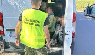 Wpadli na drodze. W samochodzie wieźli migrantów