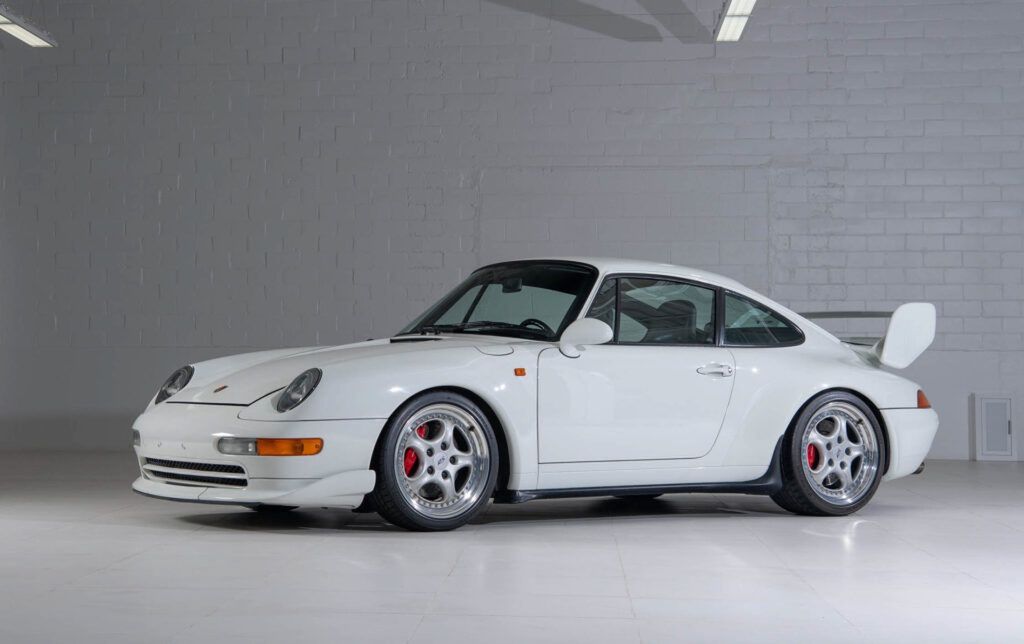 Kolekcja białych porsche