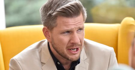 Filip Chajzer ŻALI SIĘ na krytykę po dyskusji o coming oucie piłkarza: "Czuję się, jakby ktoś dał mi w twarz"