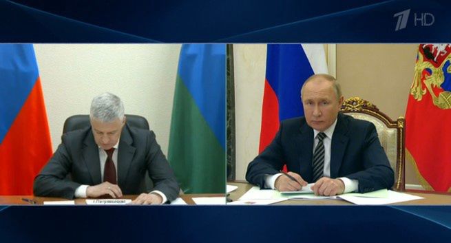 Co pokazuje telewizja w Rosji? Putin jak dziennikarz, wirus z USA, kijowski reżim, LGBT